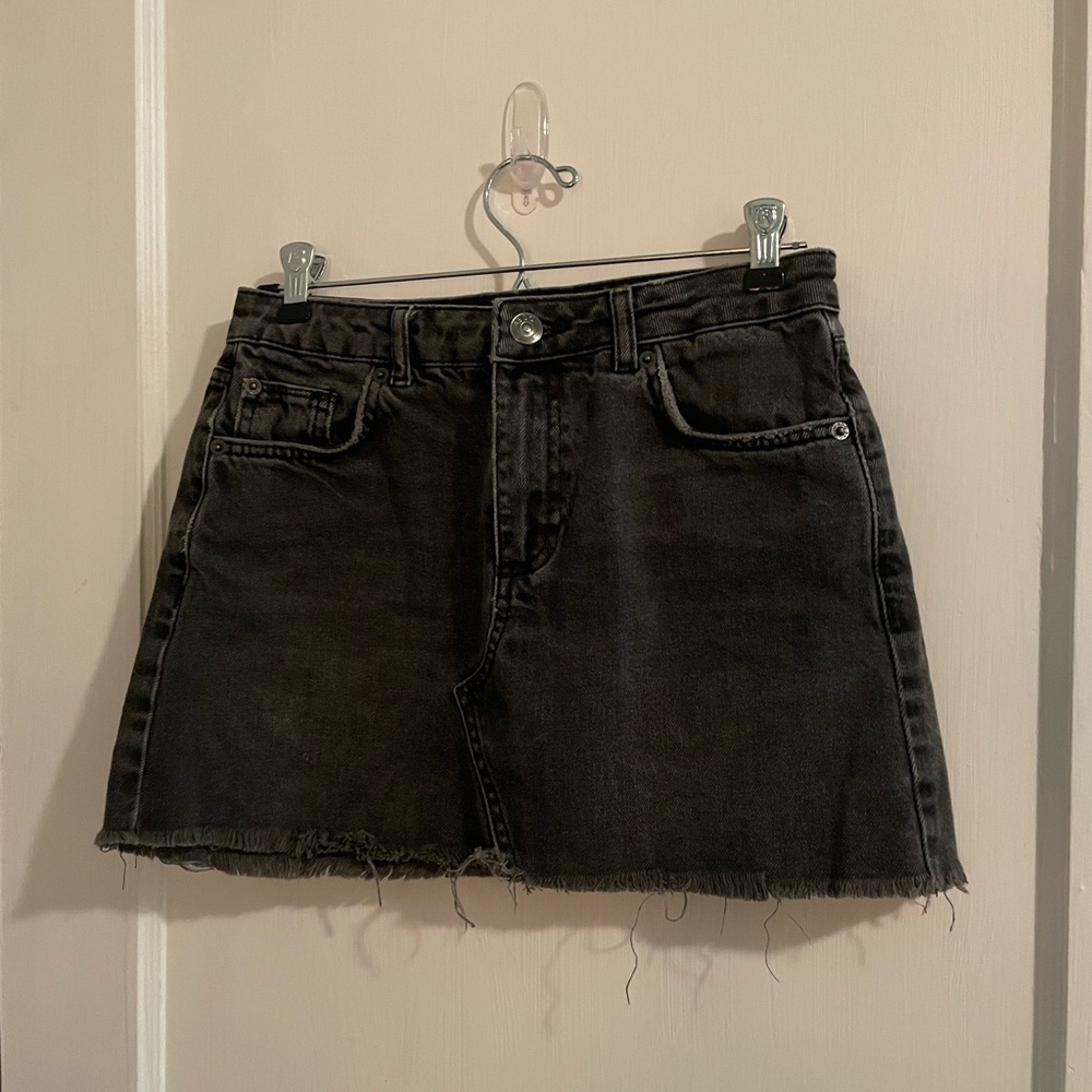 BDG Washed Black Denim Mini Skirt Size S/27